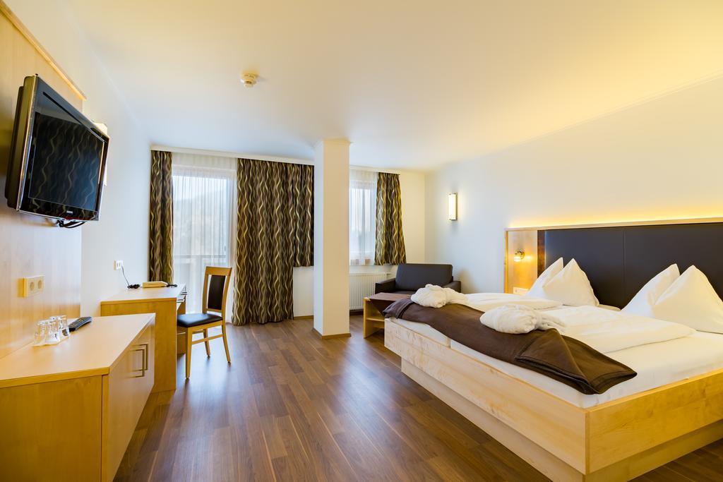Hotel Gartnerkofel Sonnenalpe Nassfeld Exterior foto